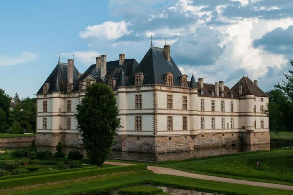Holiday home Des Cedres A Taize Cluny